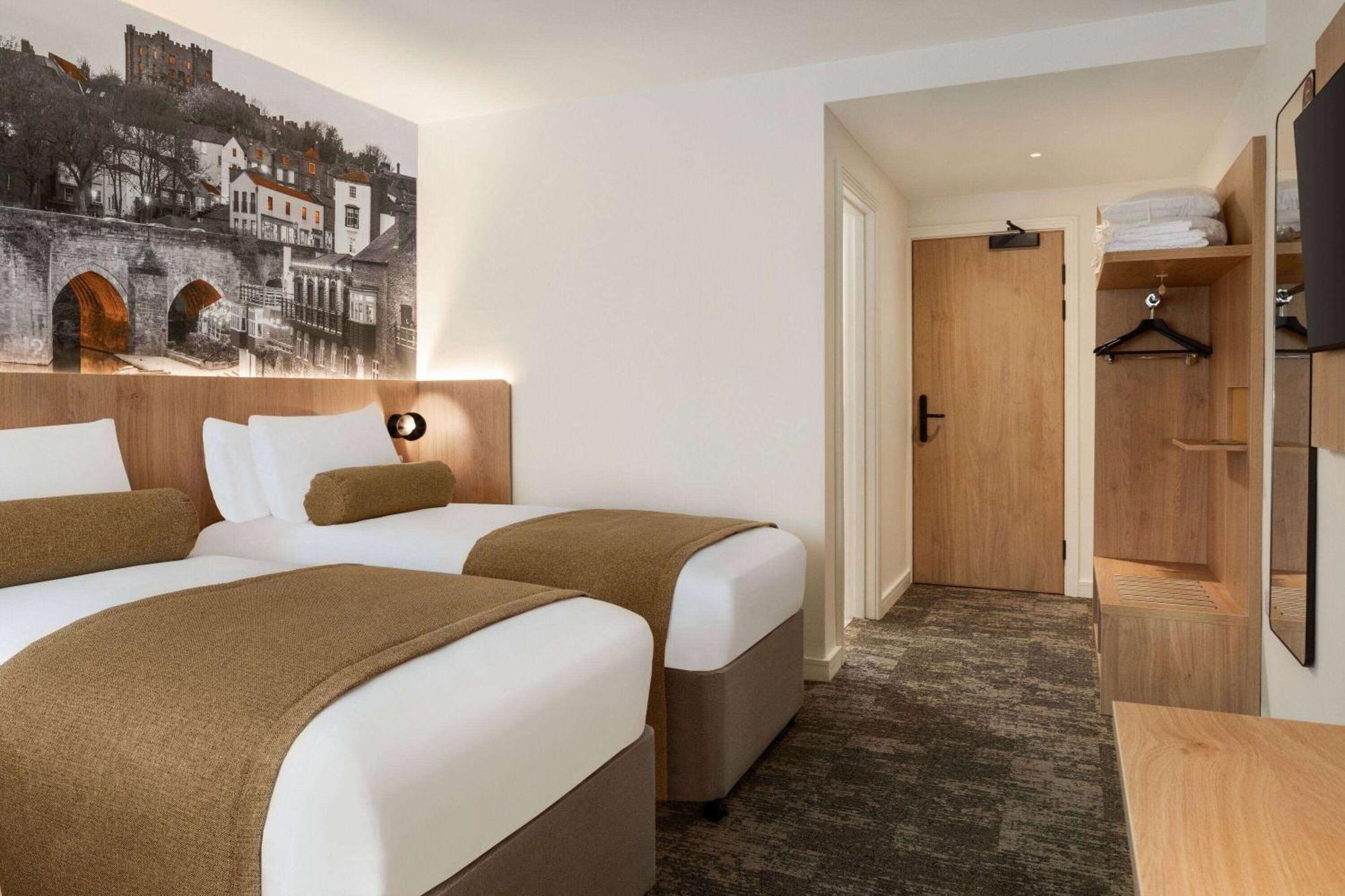 Hotel Super 8 By Wyndham Durham Esterno foto