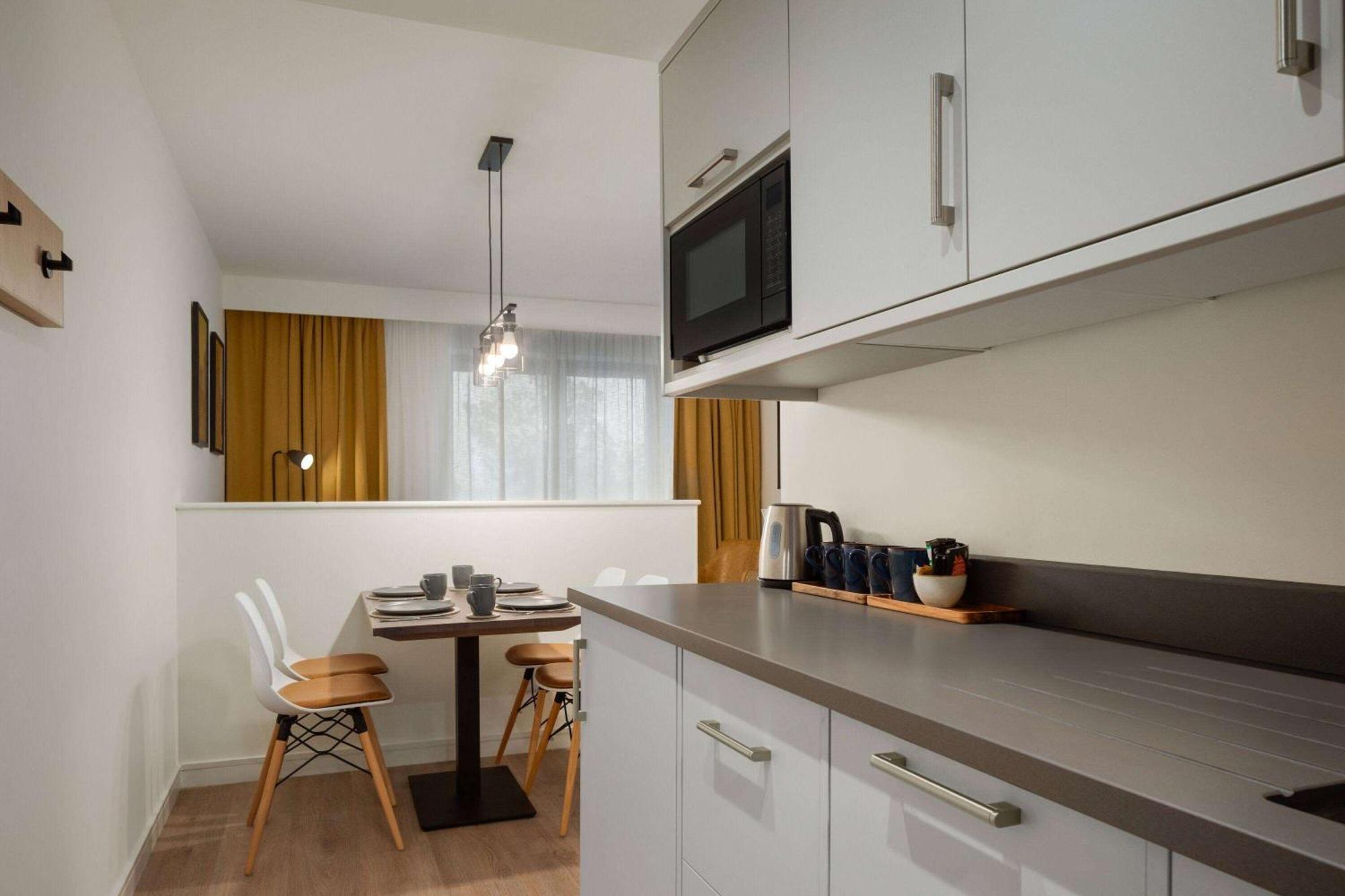 Hotel Super 8 By Wyndham Durham Esterno foto