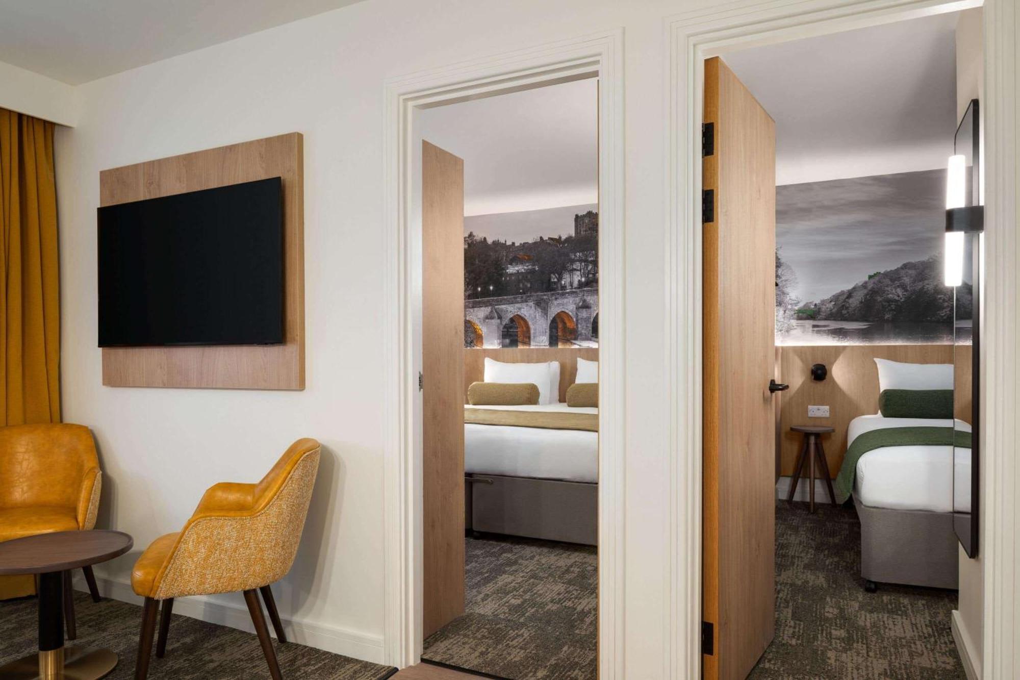Hotel Super 8 By Wyndham Durham Esterno foto