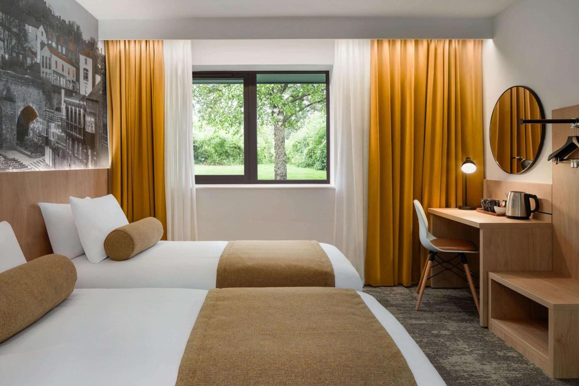 Hotel Super 8 By Wyndham Durham Esterno foto
